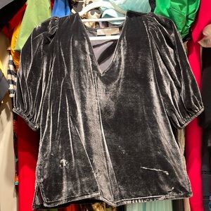 Steel velvet puff sleeve top